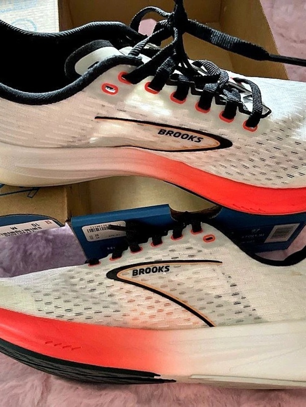 Brooks Hyperion Women's Athletic Shoes White & Red US 10 M NWT